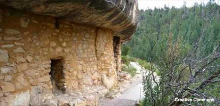 Walnut Canyon Indian Ruins and Ancient Cliff Dwellings